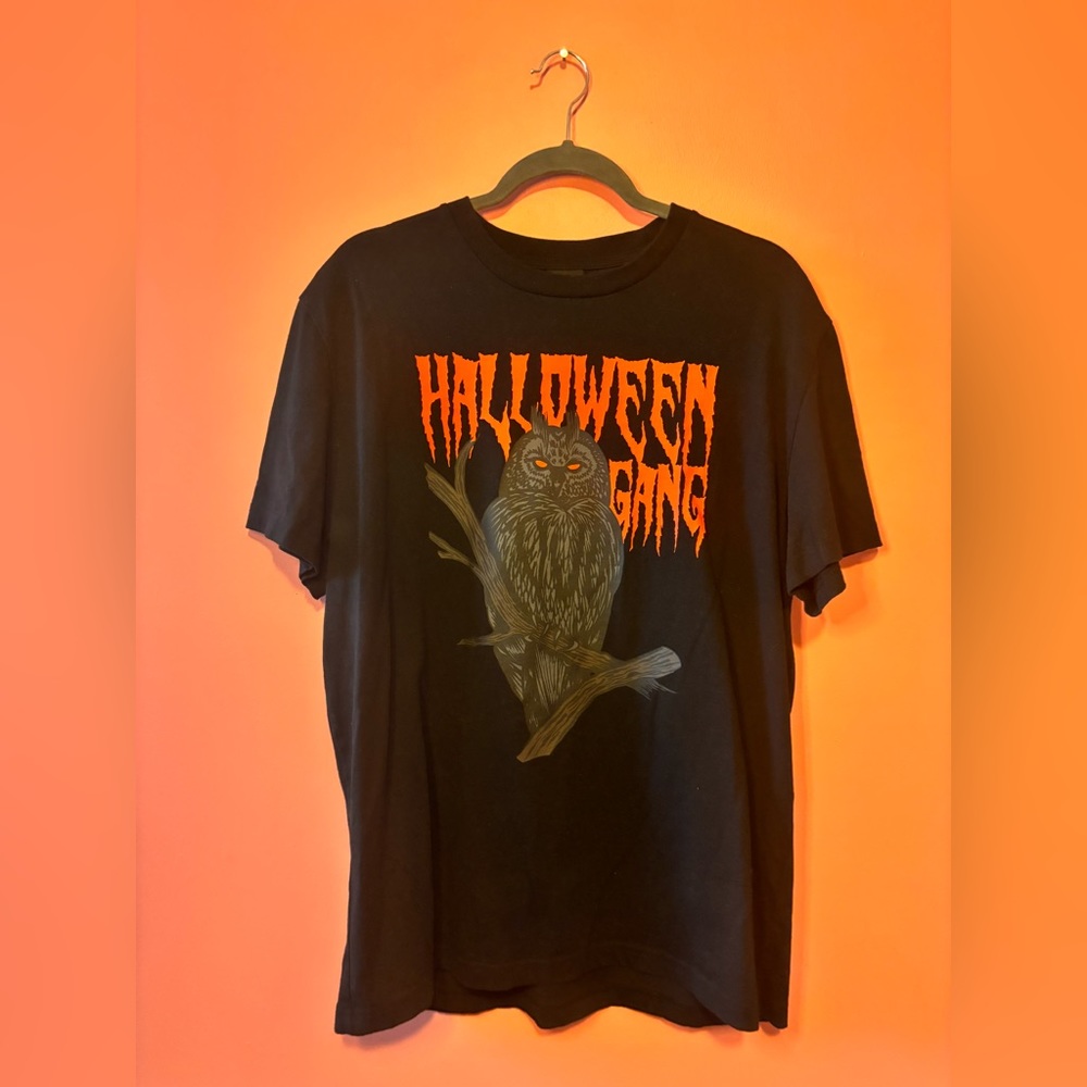 OVO Octobers Very Own “Halloween Gang” Spray Paint Owl Back Hit